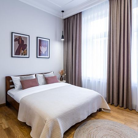 Doroshenka Premium Apartments Lviv Luaran gambar